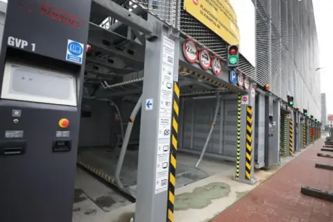 Czy niepełnosprawni płacą za parking w Katowicach? Sprawdź zasady