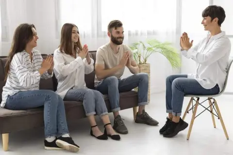 Niesłyszący w społeczeństwie: wyzwania, stereotypy i potrzeby integracji