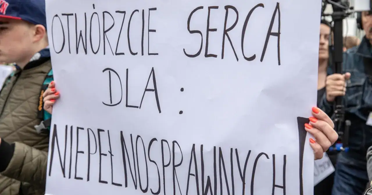 Zdjęcie Ile w Polsce jest osób niepełnosprawnych? Zaskakujące statystyki i fakty