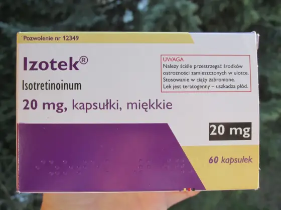 Izotretynoina na trądzik - kuracja, skutki uboczne i zasady