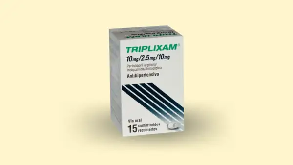 Opakowanie leku Triplixam 10mg/2.5mg/10mg z 15 tabletkami.